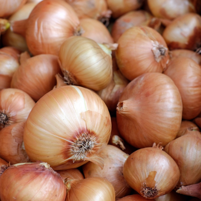 Cebula ok.  1 kg
